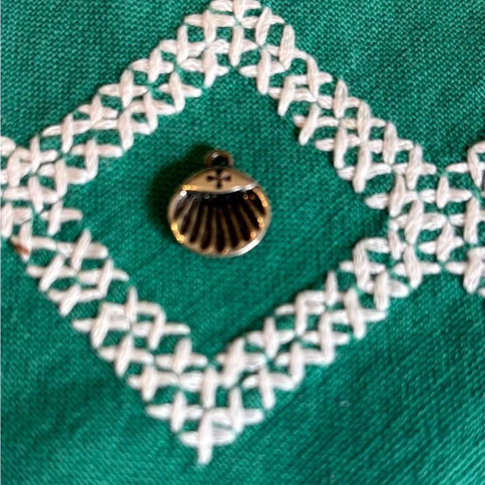 James Avery Baptismal Shell Charm - Picture 2 of 4